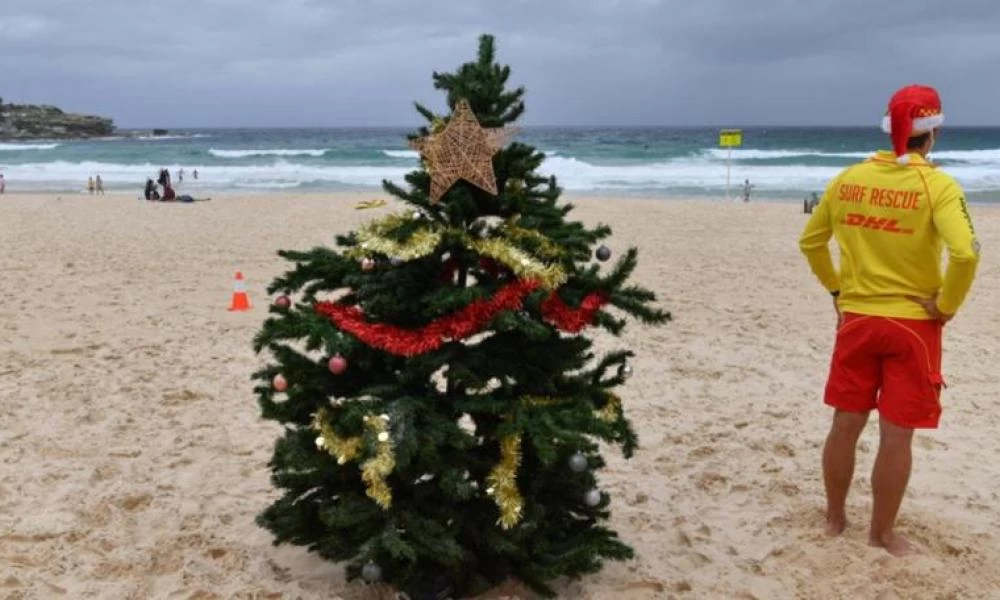 Χριστούγεννα στο Σίδνεϊ: Λίγοι στις παραλίες λόγω πανδημίας